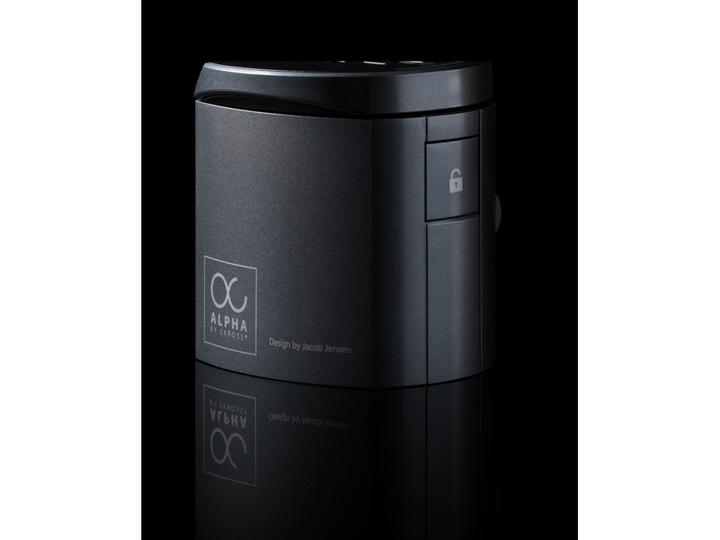 Actual product image Skross Alpha World travel adapter incl. hard case