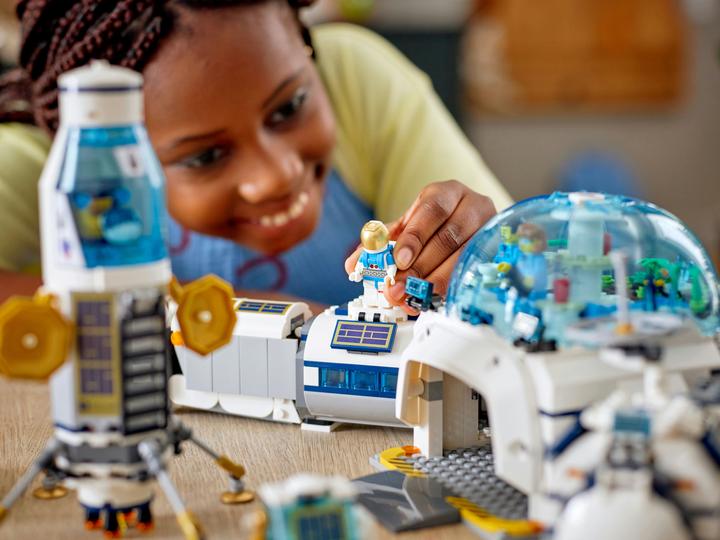 Productafbeelding LEGO Maanonderzoekbasis (60350, LEGO Stad)