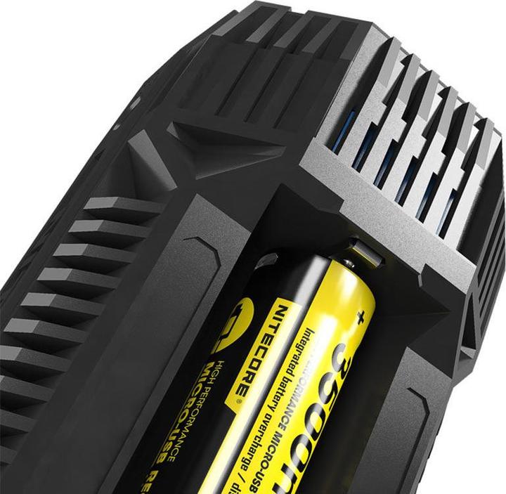 Actual product image Nitecore V2 - Kfz-Ladegerät