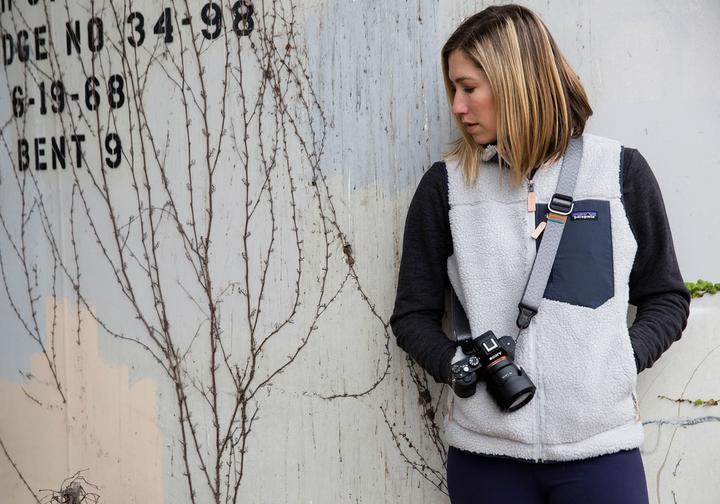 Actual product image Peak Design slide lite (Shoulder strap, Neck belt)