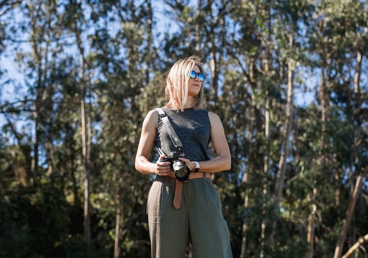 Actual product image Peak Design slide lite (Shoulder strap, Neck belt)