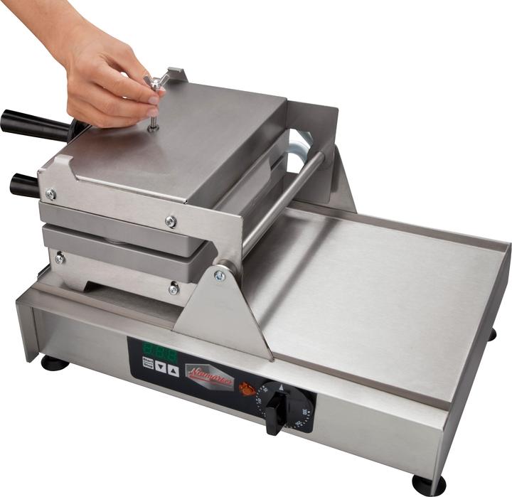 Produktbild Neumärker SWiNG-Backsystem - schwenkbares Waffeleisen für auswechselbare Backplatten