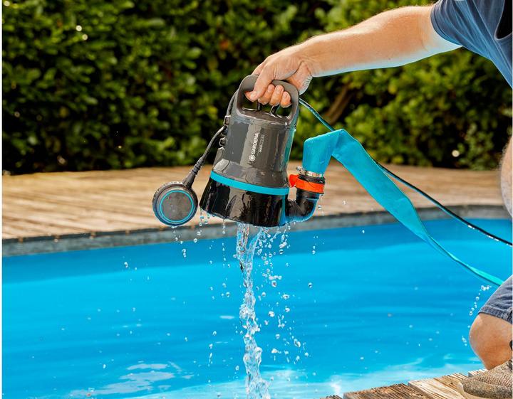 Produktbild Gardena Klarwasser-Tauchpumpe 9000 (Klarwasserpumpe, Regenfasspumpe)