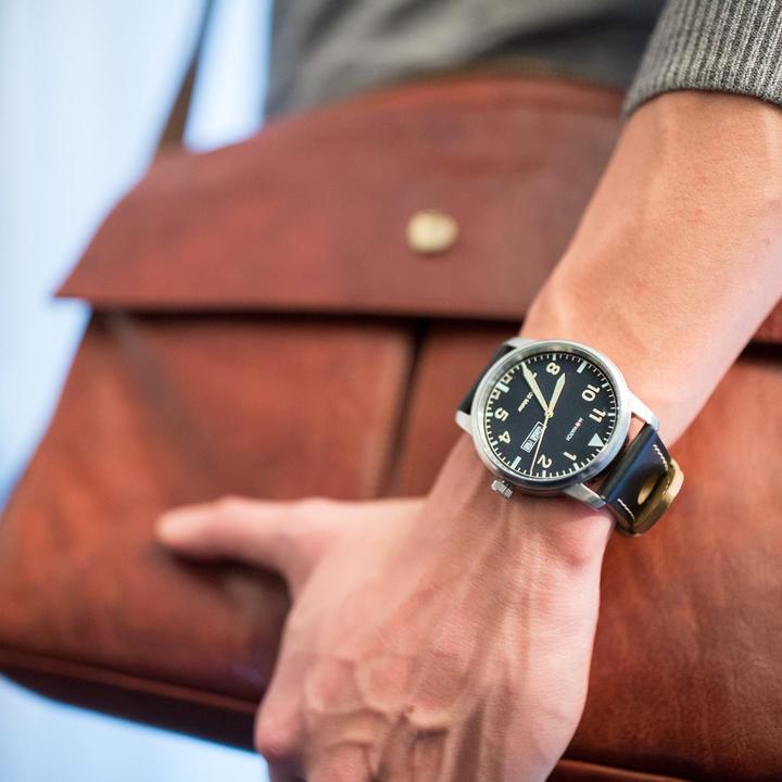 Immagine prodotto M Watch Mondaine Aero (Orologio da polso analogico, Fatto in Svizzera, 45 mm)