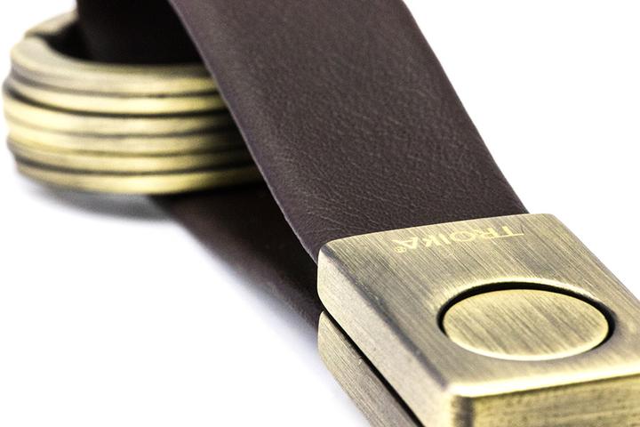 Immagine prodotto Troika TWISTER ANTIK portachiavi in pelle con chiusura "TWIST", marrone/oro antico
