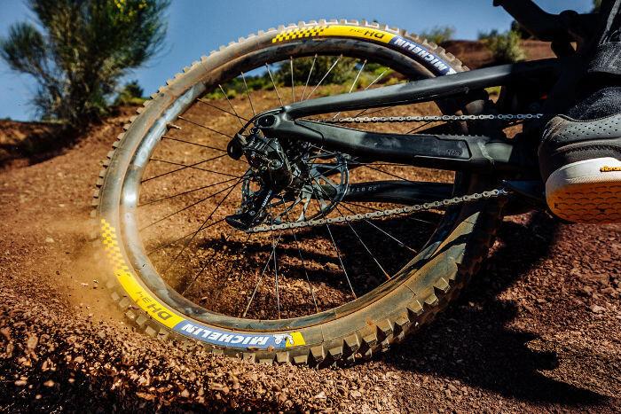Image du produit Michelin DH 34 (29 x 2.40, 61-622)