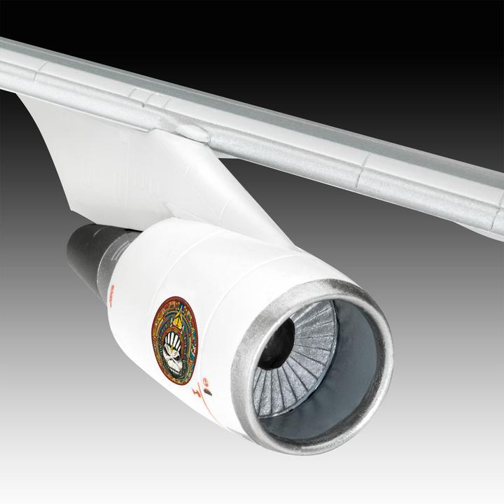 Actual product image Revell Boeing 747-400 Ed Force One