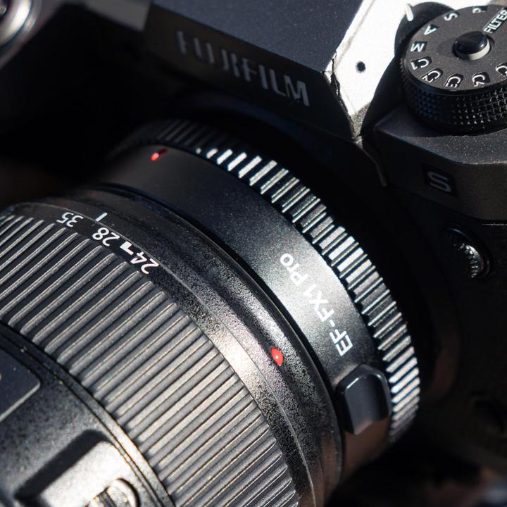 Produktbild Viltrox Objektiv-Adapter EF-FX1 Pro