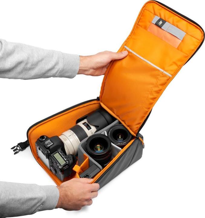 Actual product image Lowepro GearUp Creator Box XL II Green Line (Camera bag, 8 l)