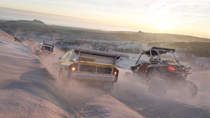 Immagine prodotto Microsoft Forza Horizon 4 Ultimate Edition (Xbox One X, Xbox Series X, Xbox One S, Xbox Serie S)