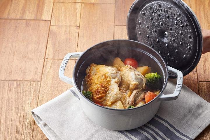 Productafbeelding Staub Cocotte (24 cm, Braadpan + kasserol, Gietijzer)