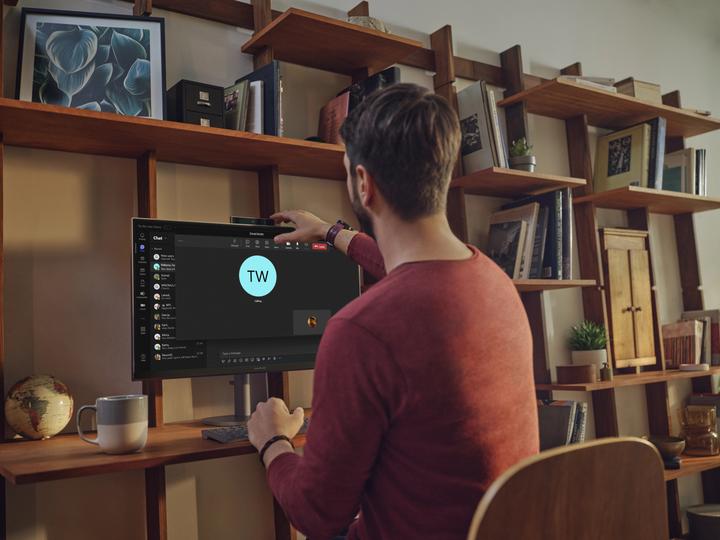 Immagine prodotto HP OmniStudio X AiO NGAI 27-cs1005nb Desktop PC (16.38 GB, 1000 GB)