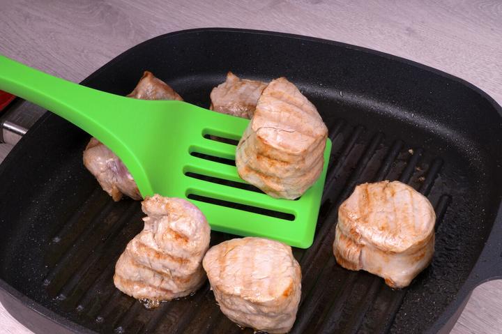 Actual product image Lurch Smart Tool Turner peppermint