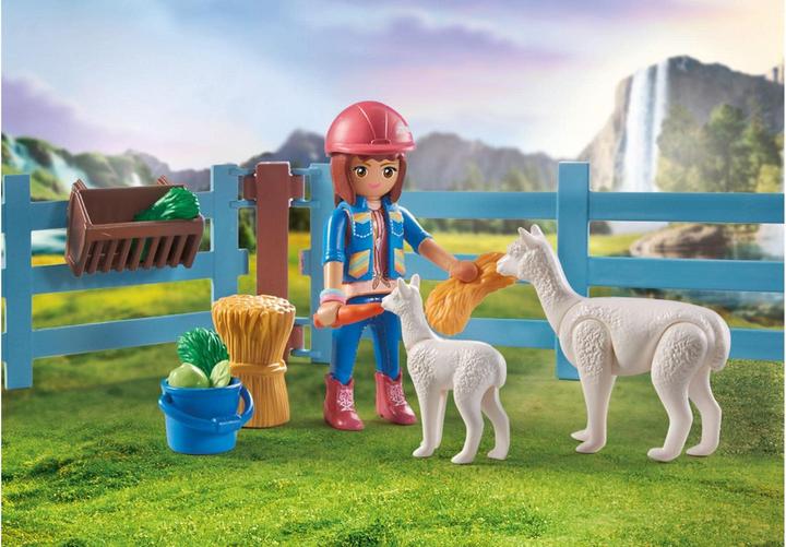 Actual product image Playmobil Amelia & Whisper with horse box (71353, Playmobil Horses of Waterfall)