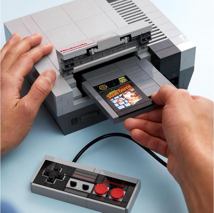 Produktbild LEGO Nintendo Entertainment System (71374, LEGO Seltene Sets)