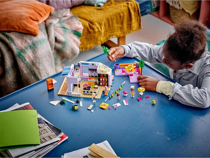 Produktbild LEGO Heartlake City Gemeinschaftsküche (41747, LEGO Friends)