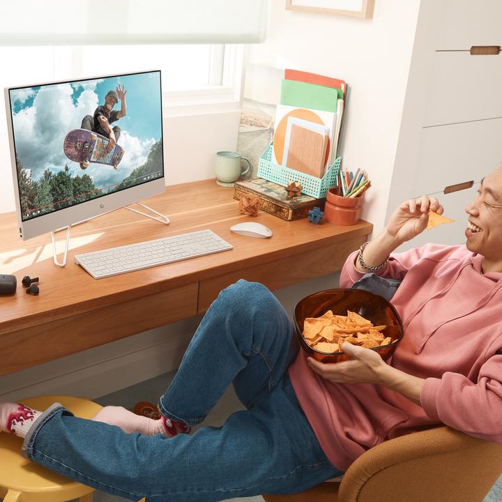 Actual product image HP All-in-One PC 24-cb1110ng (60.5cm (23.8") FHD display, Intel i3-1215U, 8GB RAM, 512GB SSD, Window (Intel Core i3-1215U, 8 GB, 512 GB, GeForce MX450)