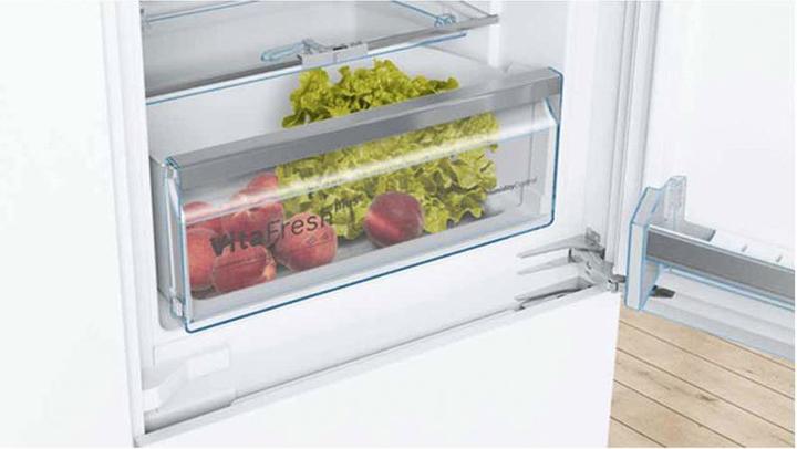 Produktbild Bosch Hausgeräte KIS87ADE0H (272 l)
