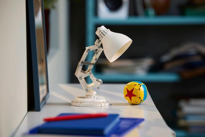 Produktbild LEGO Disney Pixar Luxo Jr. (21357, LEGO Ideas)