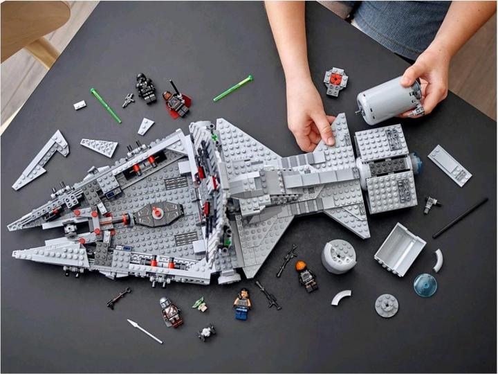 Image du produit LEGO Le croiseur léger impérial (75315, LEGO difficiles à trouver, LEGO Star Wars)