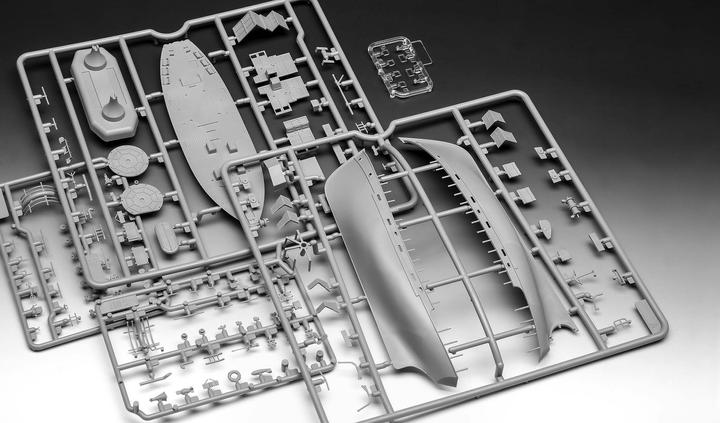 Actual product image Revell Model Set KFK (war fishing cutter)