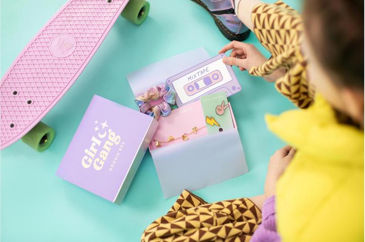 Produktbild Partydeco Schmuck Girl Gang Goodie Box 19 x 15 x 4 cm, 9-teilig