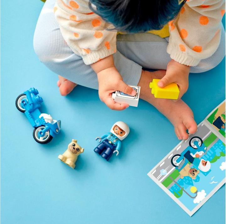 Actual product image LEGO Police motorcycle (10967)