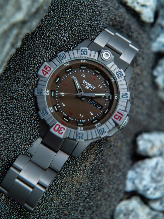 Actual product image Traser H3 110668 Tactical (Sports watch, 46 mm)