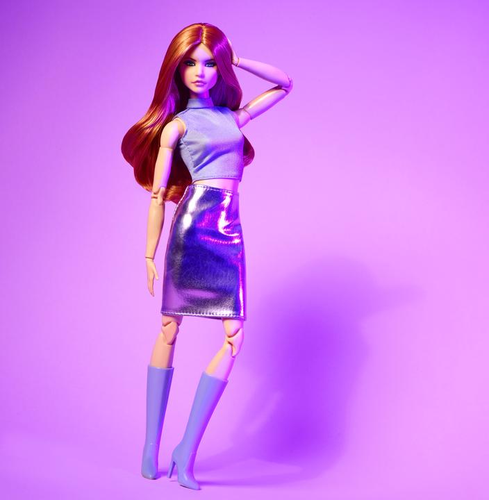 Immagine prodotto Barbie Signature Looks - Vestito lilla Capelli rossi