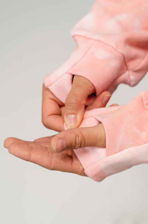 Actual product image Nebbia Re-fresh Women's Crop Hoodie 591 pink (M)