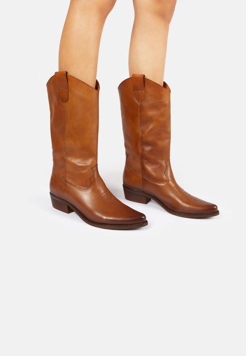 Felmini GERBERA 7962 ist ein bemerkenswerter Cowboystiefel mit mittlerer Wade, der rustikalen Charme und raf