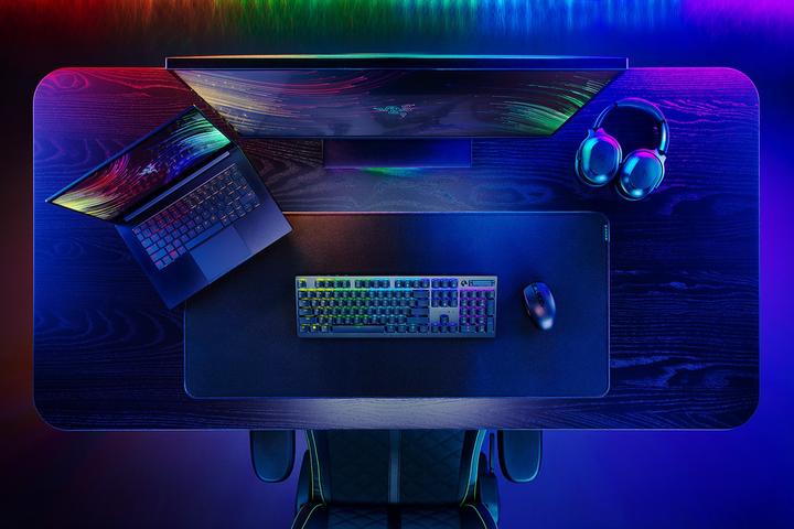 Actual product image Razer DeathStalker V2 Pro (DE, Cable, Wireless)