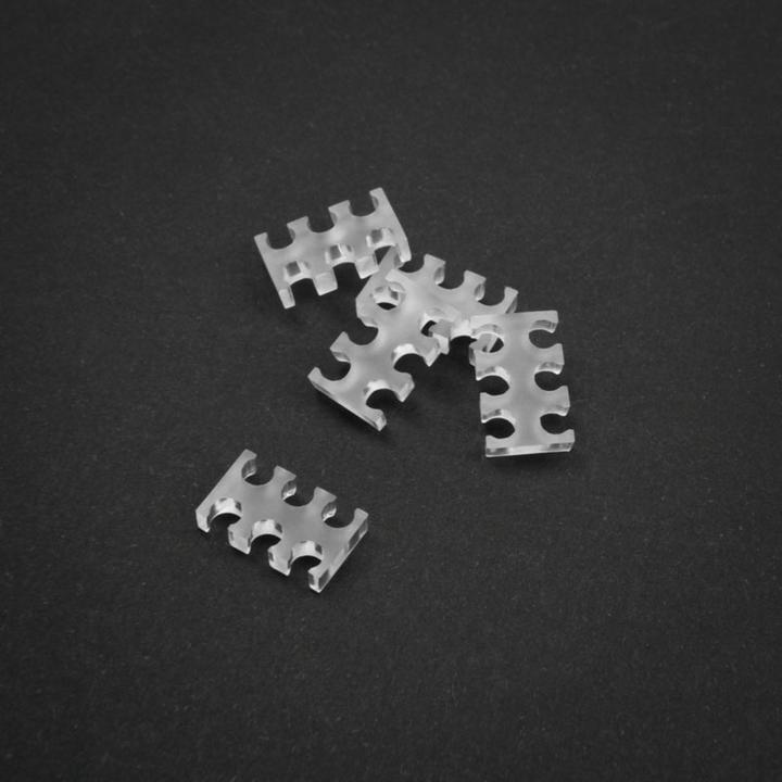 Actual product image King Mod 6-Slot Cable Comb 4mm Large - Clear - Set of 5