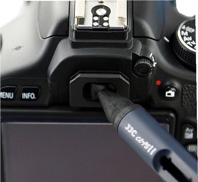 Actual product image JJC 2-in-1 cleaning pen for photo and video lenses