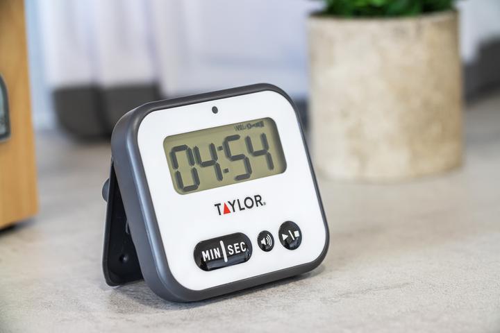 Actual product image Taylor's Taylor Pro Super Loud Digital 100 Minute Timer with Light Alert, Blister Packed
