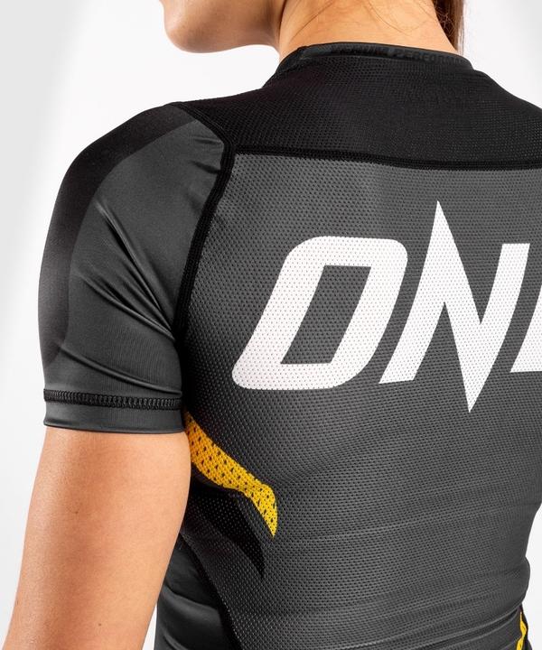 Image du produit Venum ONE FC Impact Rashguard (M, L)