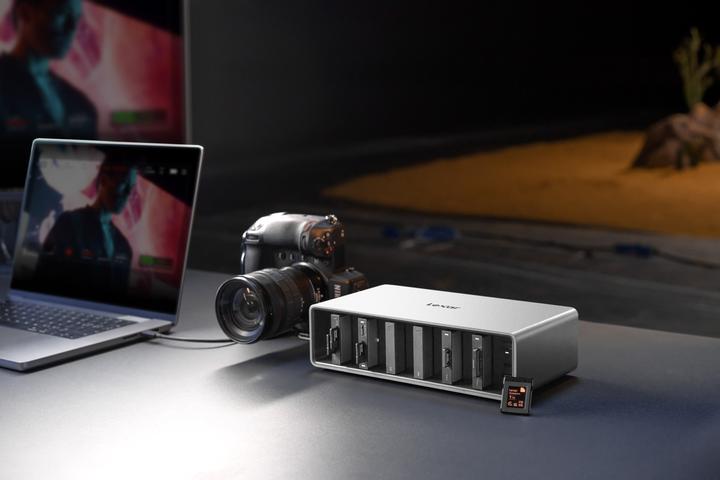 Productafbeelding Lexar PRO Workflow CFexpress TypB Reader (USB 3.2)