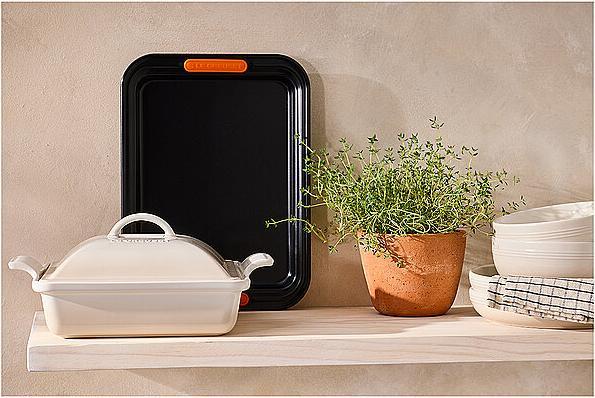 Image du produit Le Creuset Plat à four Tradition Couvercle en grès Carré Meringue