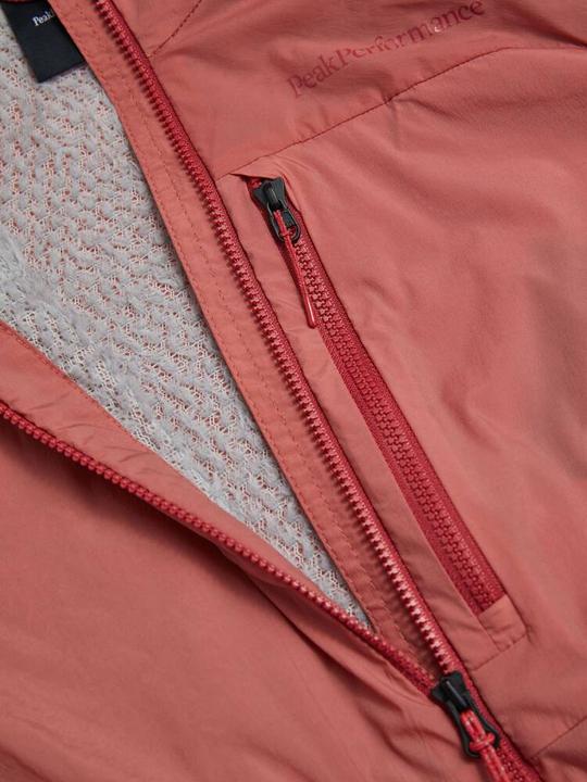 Actual product image Peak Performance Women's Vislight Alpha Jacket (L)