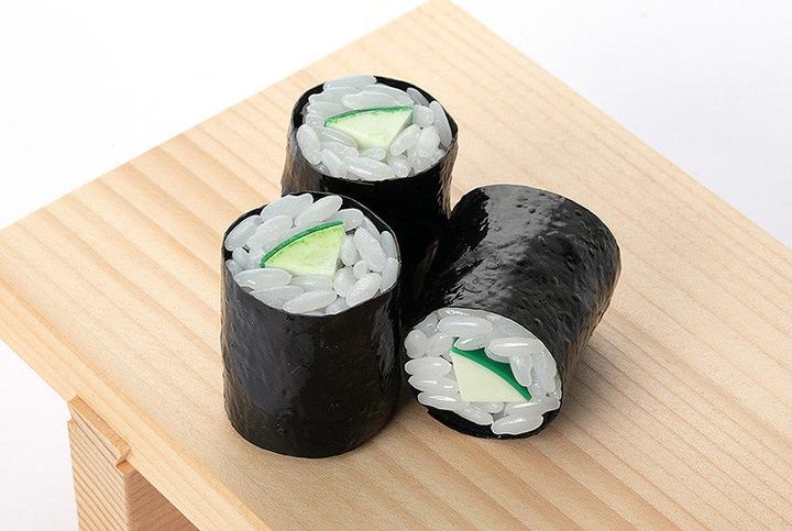 Produktbild Syuto Seiko Sushi Plastik Model Kit 1/1 Kappa Maki (Cucumber Sushi Roll) (re-run) 3 cm