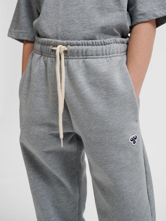 Actual product image hummel Hmljr Loose Sweatpants Bee (164)