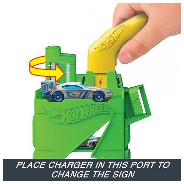 Actual product image Hot Wheels Petrol station