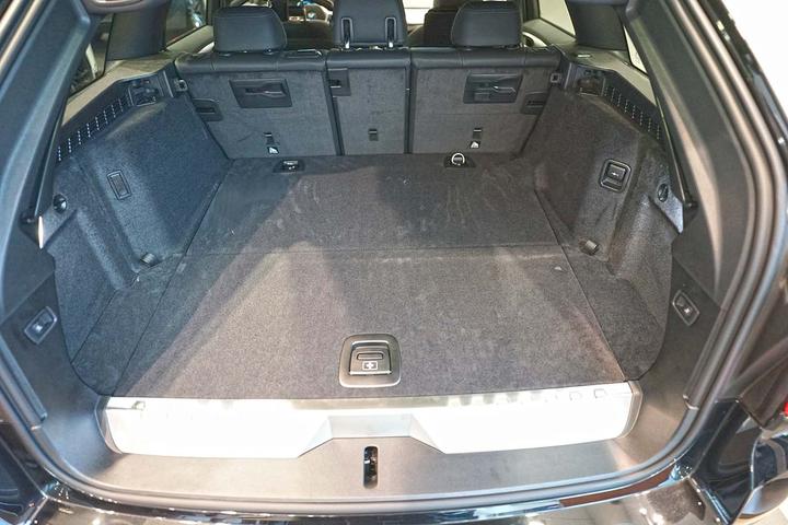 Image du produit Aristar Bac de coffre pour BMW Série 5 Touring Plug-in Hybrid (break) à partir de 2017 jusqu'en 2023