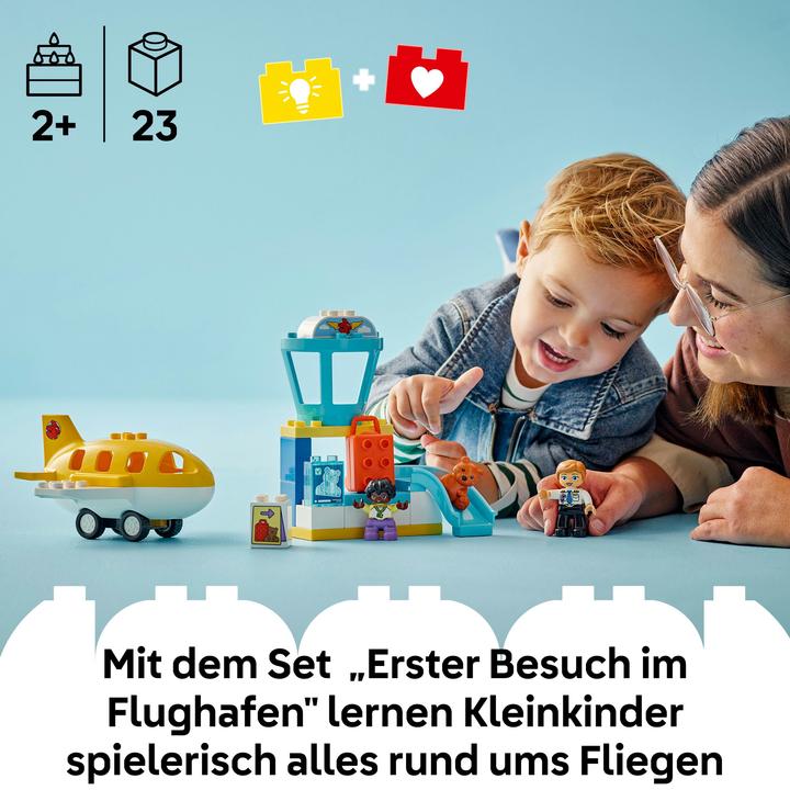 Actual product image LEGO Erster Besuch im Flughafen (10443)