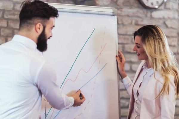 Produktbild Q-Connect Flipchart mit 2 Armen (70 x 100 cm)