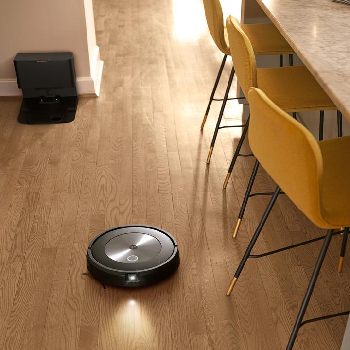 Actual product image iRobot Roomba Combo j5+ (Vacuum mopping robot)
