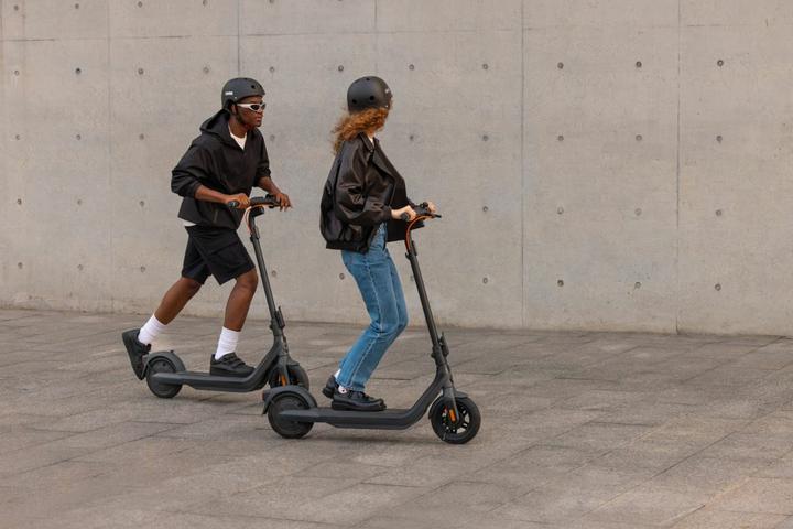 Image du produit Segway-Ninebot E2 Pro D (20 km/h, 35 km, 350 W)