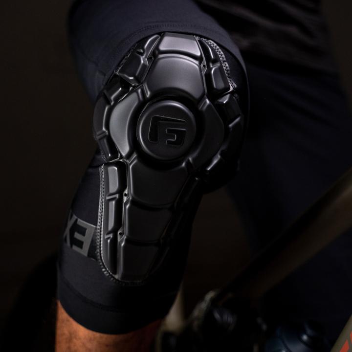 Produktbild G-Form Pro-X3 Knee Guards (S, Knieschoner)