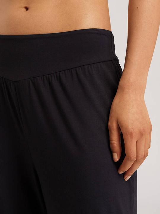 Actual product image Hanro Yoga Crop Pant (S)