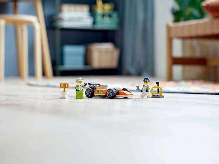 Actual product image LEGO Race car (60322, LEGO City)